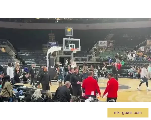 尽显社交牛人本色杨瀚森收官战比赛用球带走赛后亲切握手